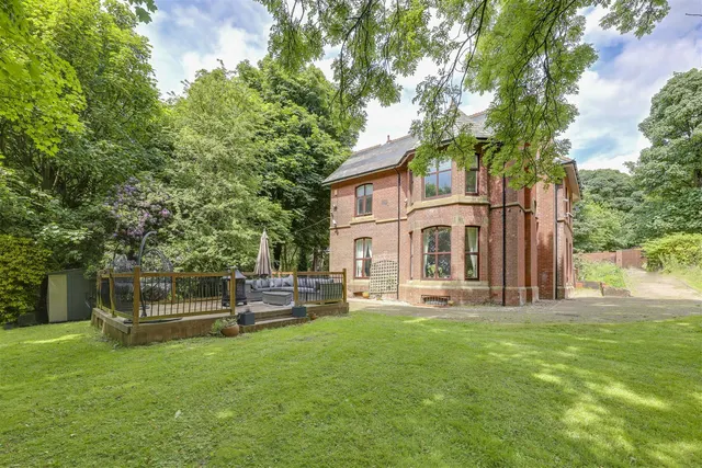 Rochdale Road East, Marland, photo 2