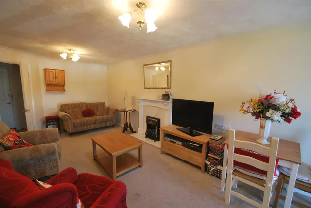 Photo 3 — Chapelfields, Frodsham, Cheshire, WA6 7BG