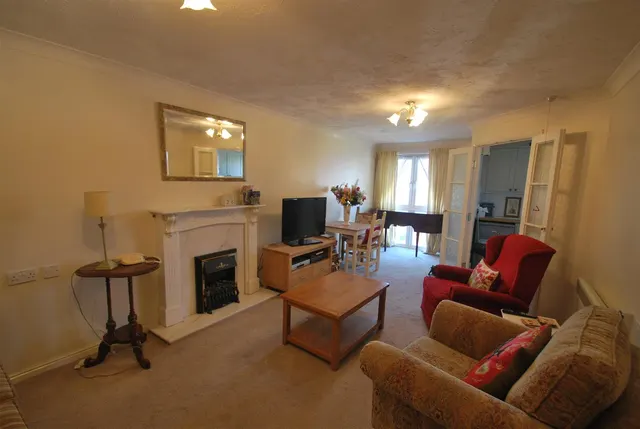 Photo 2 — Chapelfields, Frodsham, Cheshire, WA6 7BG