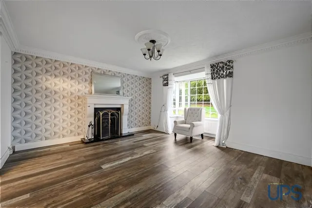 Lagmore Drive, Dunmurry, BT17, photo 3