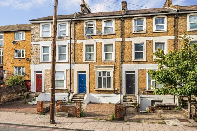 Parkfield Road, London, SE14, photo 1