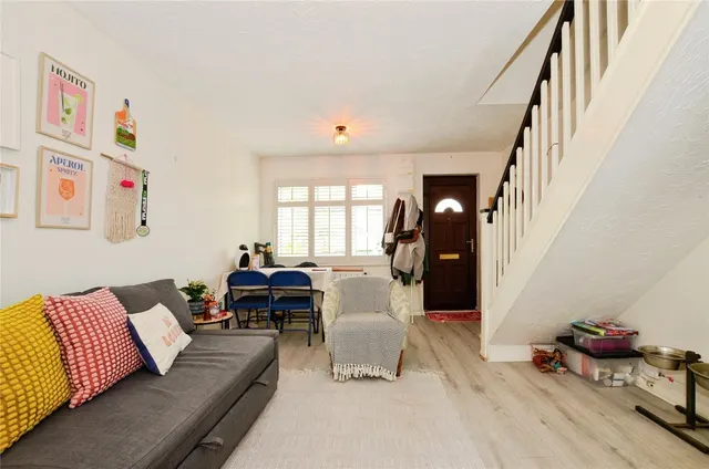 Siskin Close, Borehamwood, WD6, photo 3