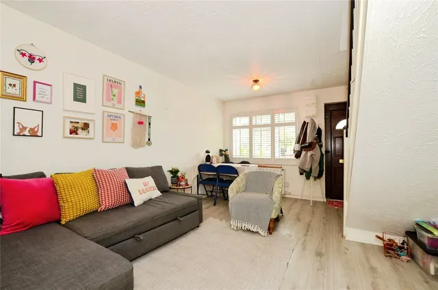 Siskin Close, Borehamwood, WD6, photo 2