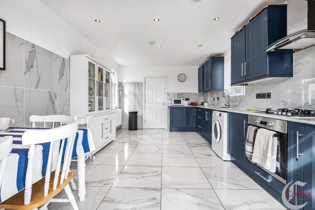 Southbury Road, Enfield, EN1, photo 3