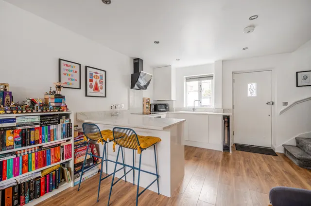 Augusta Place, Worthing, BN11, photo 3