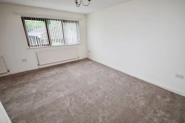 Photo 2 — Ashfield Road, Shipley, Bradford