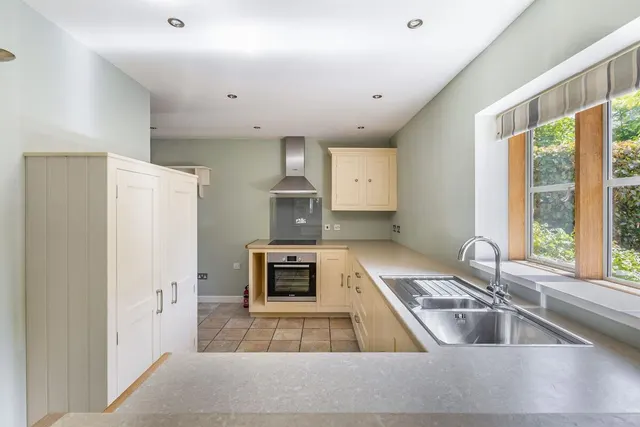 Taynton, Burford, OX18, photo 3