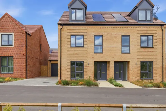 Bishop's Stortford, CM23, photo 1