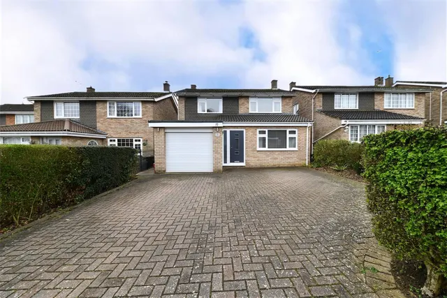 Wellington Road, Stevenage, SG2 9HR, photo 1