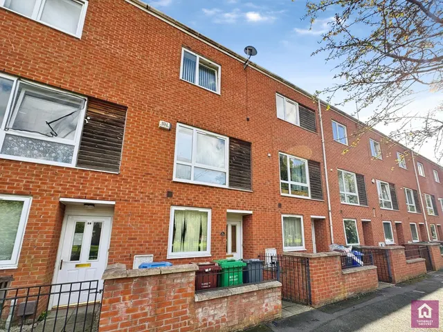 Lauderdale Crescent, Manchester, M13, photo 1