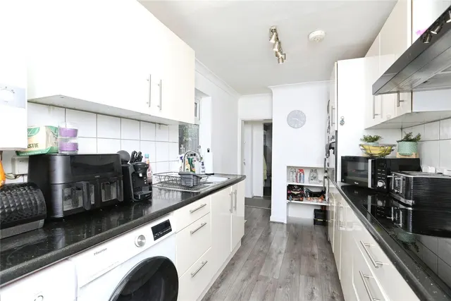 Invicta Road, Sheerness, ME12, photo 2