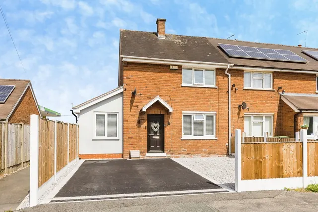 Bryn Y Wern, Coedpoeth, LL11, photo 1