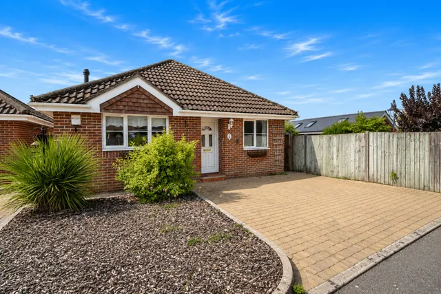 Fairfield, Hambledon Road, Waterlooville, PO7 6HL, photo 1