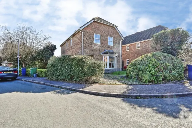 Woodhead Drive, Cambridge, photo 1