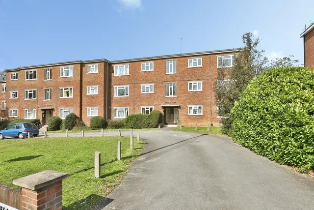 Bournemouth Road, Poole, photo 1