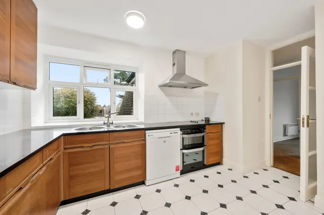 The Downs, London, SW20, photo 1