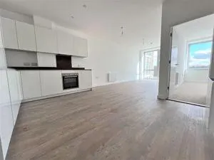 Eagle Way, Warley, CM13, photo 2