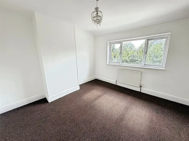 Hurst Road, Longford, West Midlands, CV6, photo 1