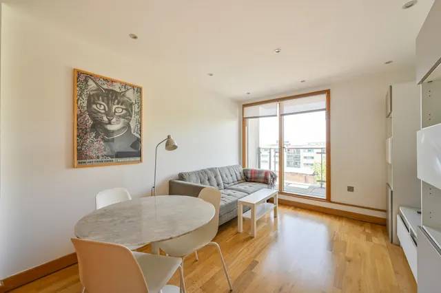 London, E14, photo 2