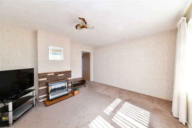 Photo 2 — Telford Avenue, Stevenage, Herts, SG2 0AU