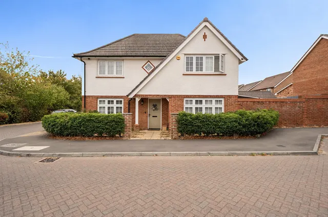 Martinet Road, Woodley, Reading, Berkshire, RG5 4TQ, photo 1