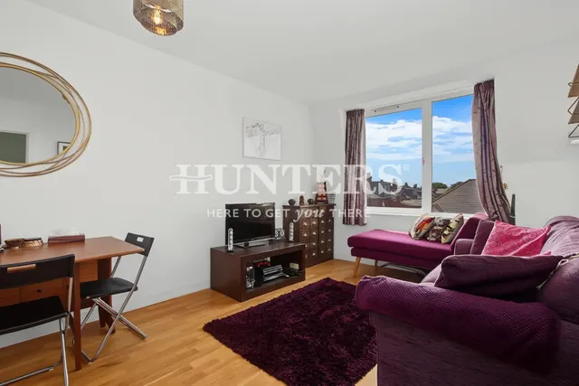 Oak Grove, Cricklewood, London, NW2, photo 1