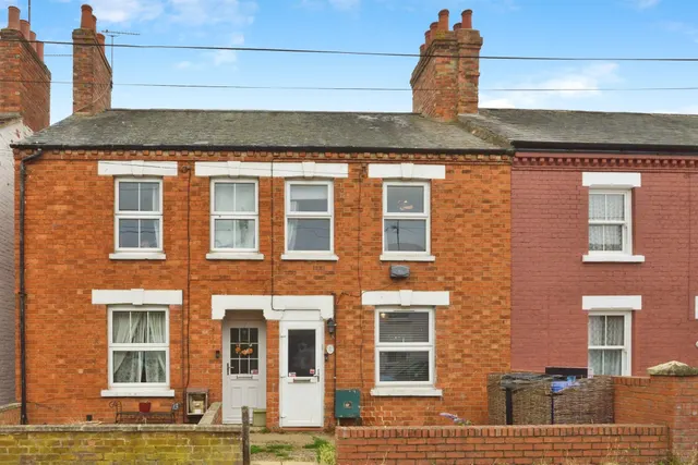 Cosgrove Road, Old Stratford, MK19, photo 1
