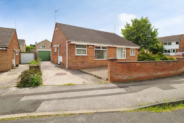 Chesham Drive, Bramcote, Nottingham, NG9, photo 1