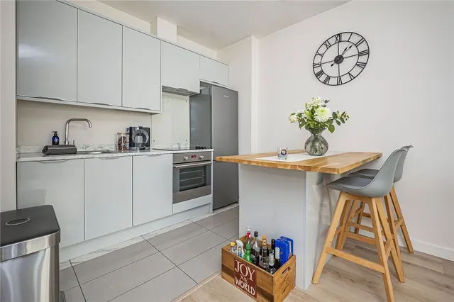 Union Lane, Isleworth, TW7, photo 3