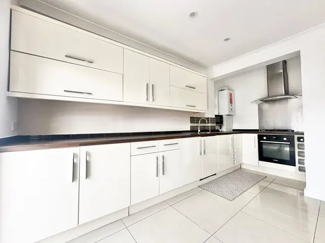 Prospect Close, Hounslow, TW3, photo 3