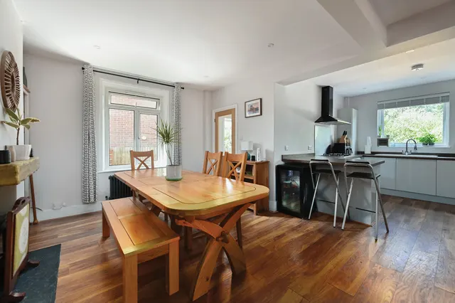 Cambridge Road, Owlsmoor, GU47, photo 3