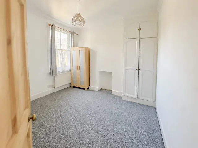 Hilda Road, London, E16, photo 3