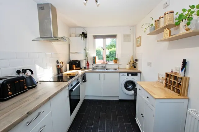 Photo 2 — Muirfield, Warmley, Bristol, BS30