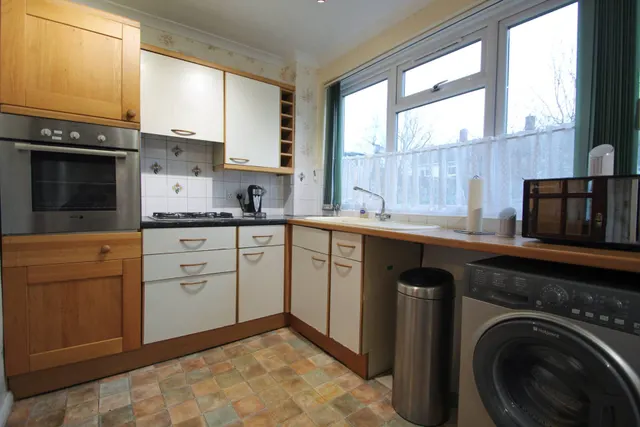 Photo 3 — Cookhill Road, London
