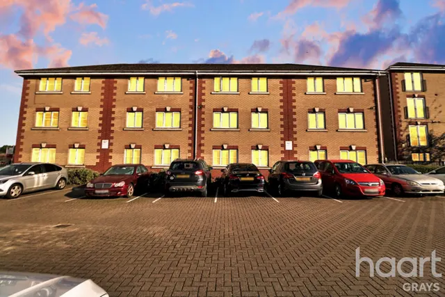 Dock Road, Tilbury, RM18, photo 1