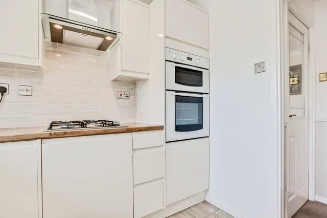 Photo 3 — Hopewell Way, Crigglestone, Wakefield