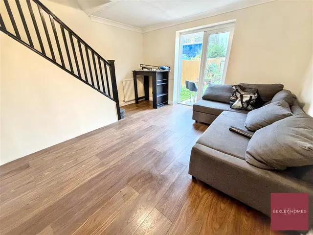 Sandpiper Drive, Erith, DA8, photo 3