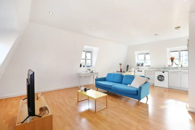 Bethwin Road, London, SE5, photo 1