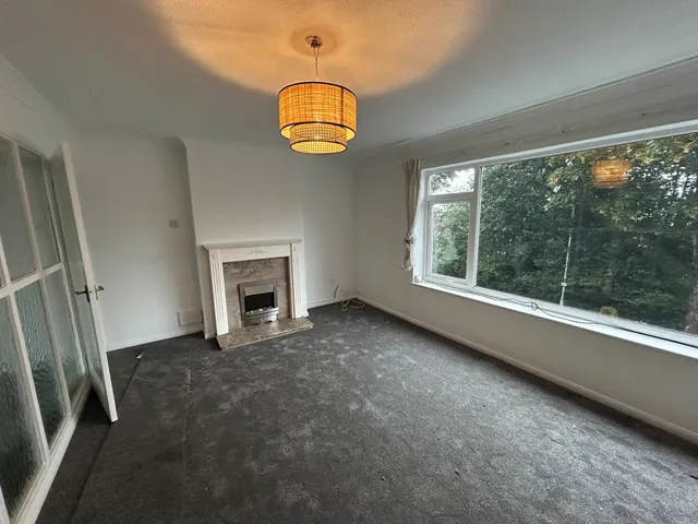 Loughton Grove, Halesowen, B63, photo 2