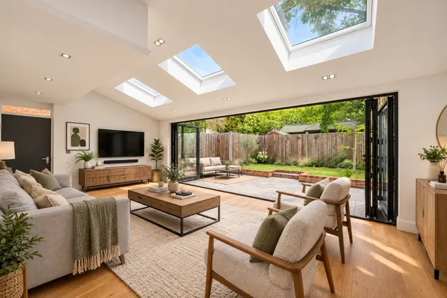 Crown Road, New Malden, KT3, photo 1