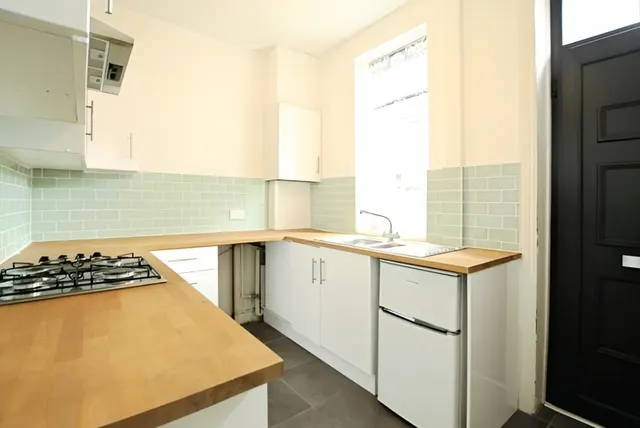 Photo 3 — Troy Road, Morley, LS27
