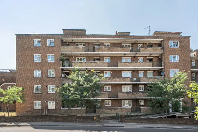 Hither Green Lane, SE13, photo 1