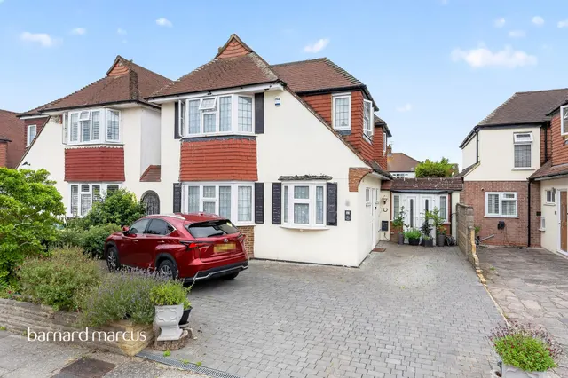 Holmsley Close, New Malden, photo 1