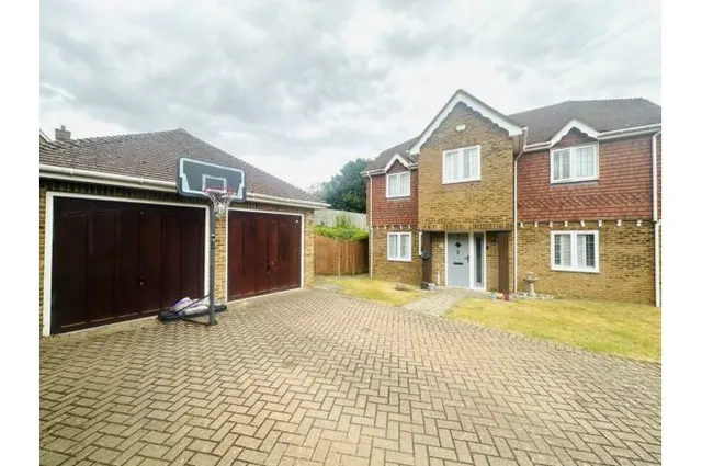 Dental Close, Sittingbourne, ME10, photo 1