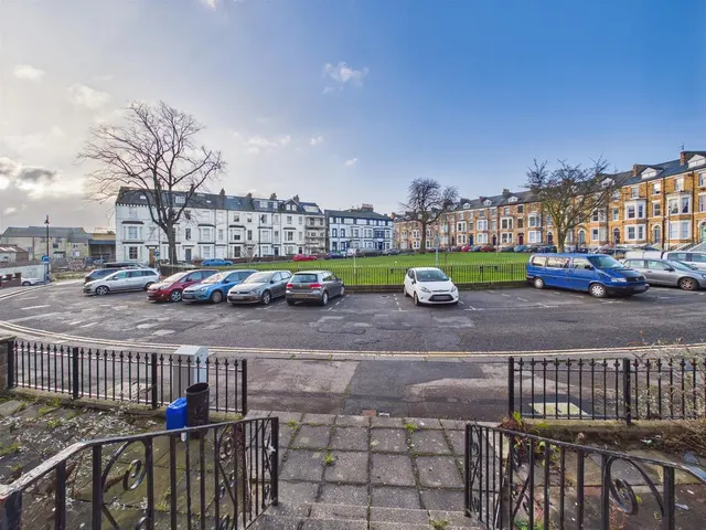 Photo 3 — Albemarle Crescent, Scarborough YO11 1XX