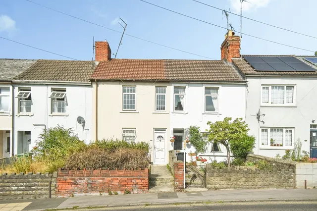 Kingshill Road, Swindon, photo 1
