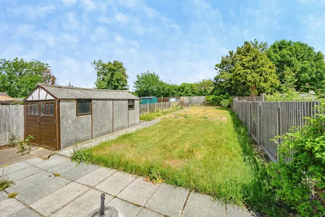 Photo 3 — Abingdon Road, LUTON, Bedfordshire, LU4