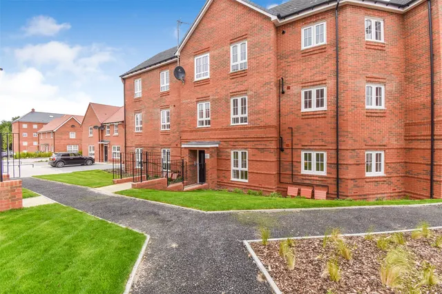 Dempsey Road, Wellesley, Aldershot, GU11 4DN, photo 1