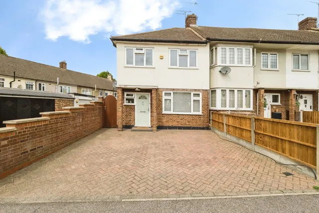 Church Road, Harold Wood, Romford, RM3, photo 1