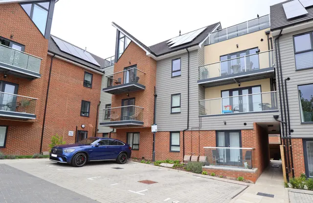 Eastwood Road, Rayleigh, SS6, photo 1
